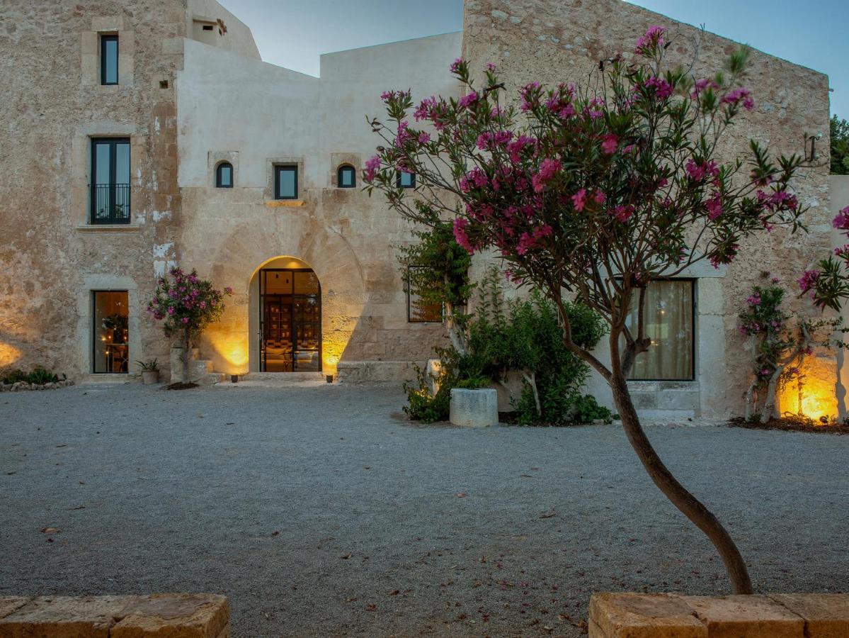 The Lodge Mallorca, Small Luxury Hotels Sa Pobla Exterior photo